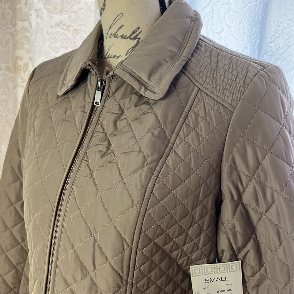 Jacket - Picture 2 of 6
